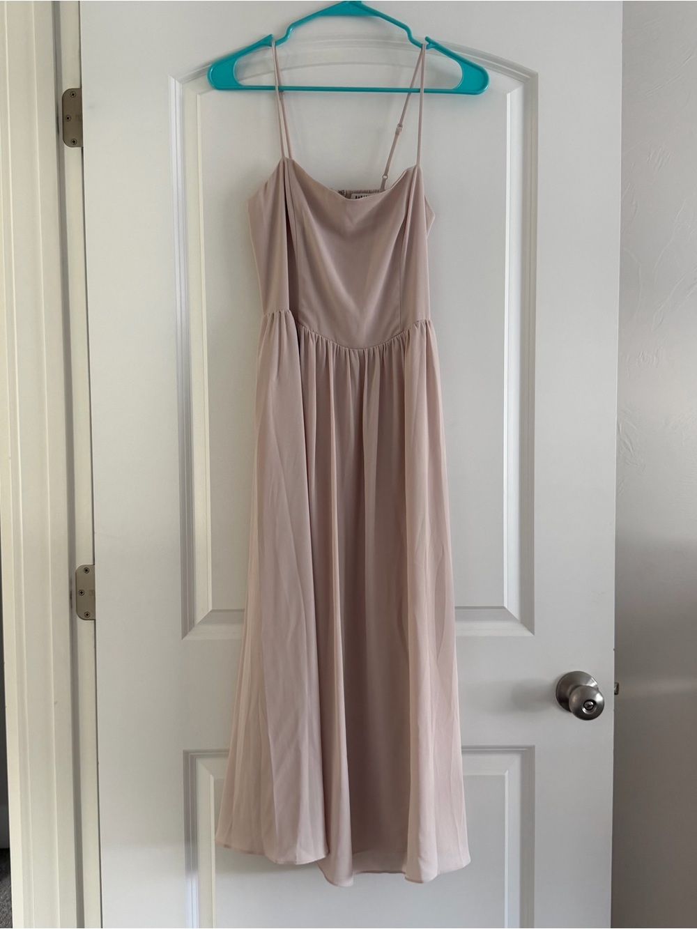 Aritzia Babaton Chiffon Midi Dress